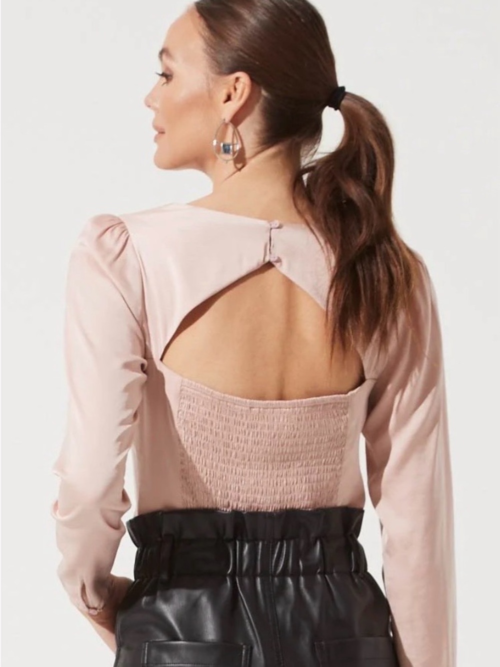 ASTR Blush Pink Draped-Back Long Sleeve Blouse - size M - Picture 6 of 8